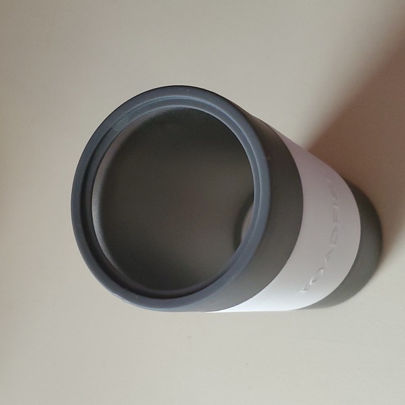 Toadfish Non-Tipping Slim Can Cooler - Picture 9 of 10